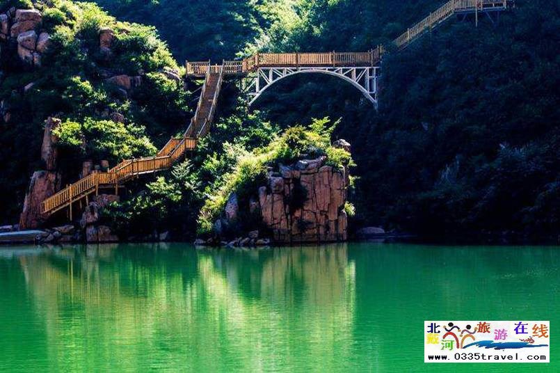 秦皇島冰塘峪長(zhǎng)城風(fēng)情大峽谷電話(huà)18633570222