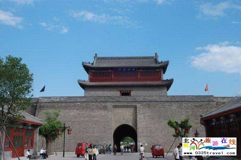超值“山海關(guān)十年暢游卡”（包含天下第一關(guān)、老龍頭、角山、長(zhǎng)壽山、孟姜女廟等九大景區(qū)）